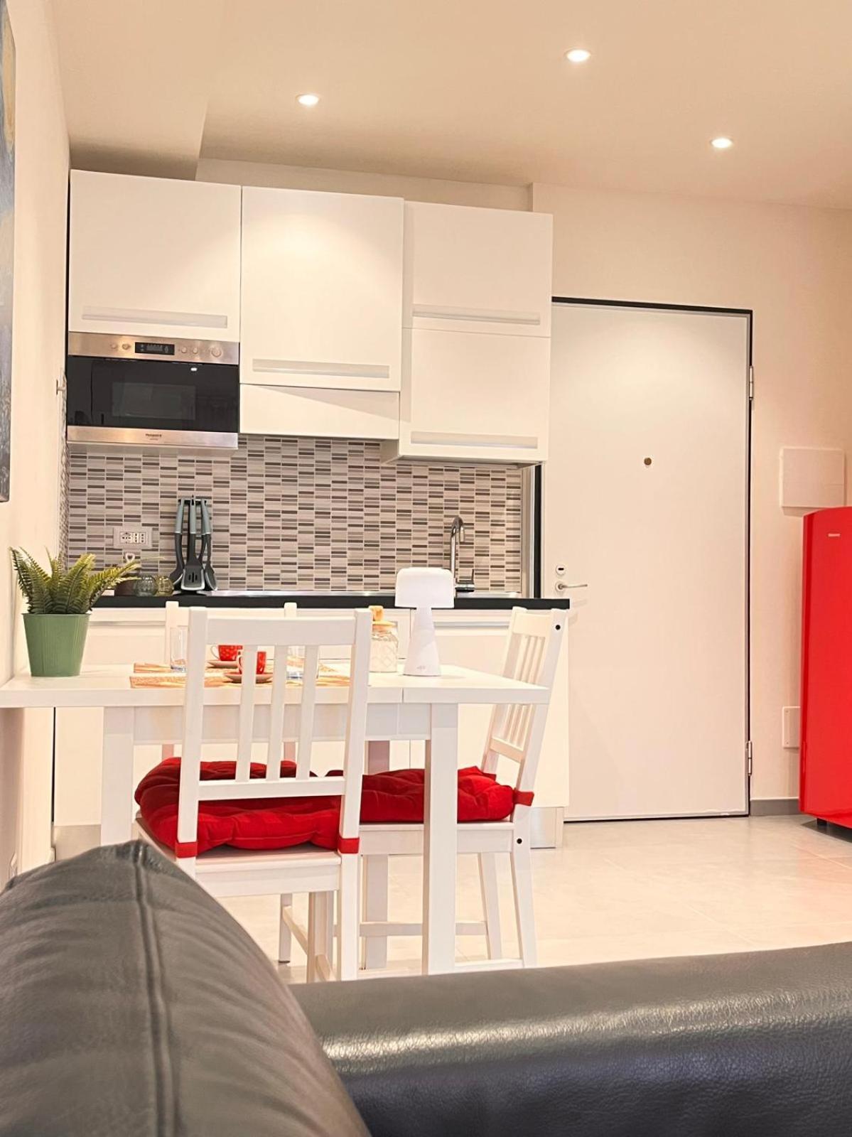 Nice Apartments In The Historic Center Verbania Luaran gambar